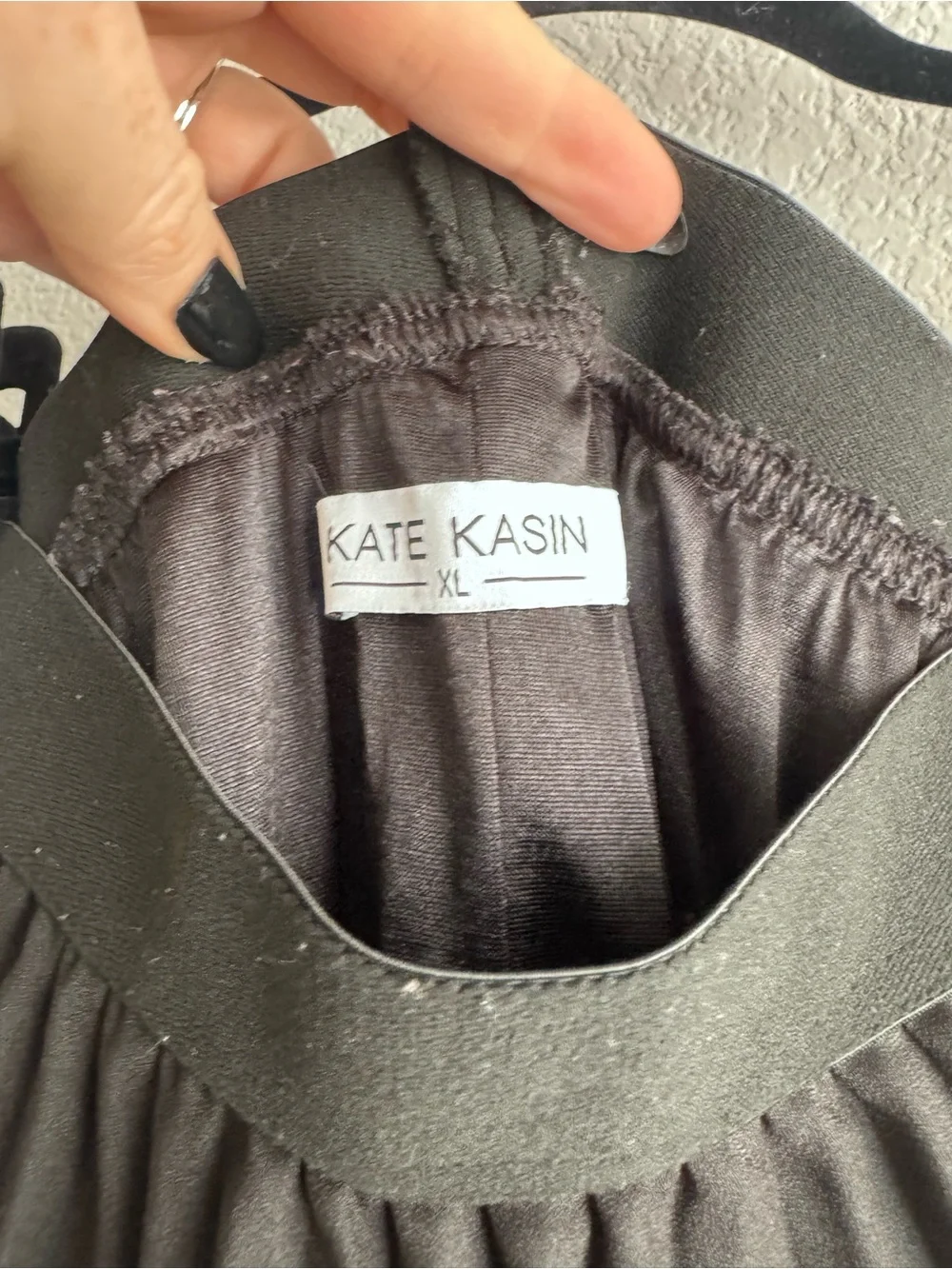 Kate Kasin Classic Black Pleated Midi Skirt | XL